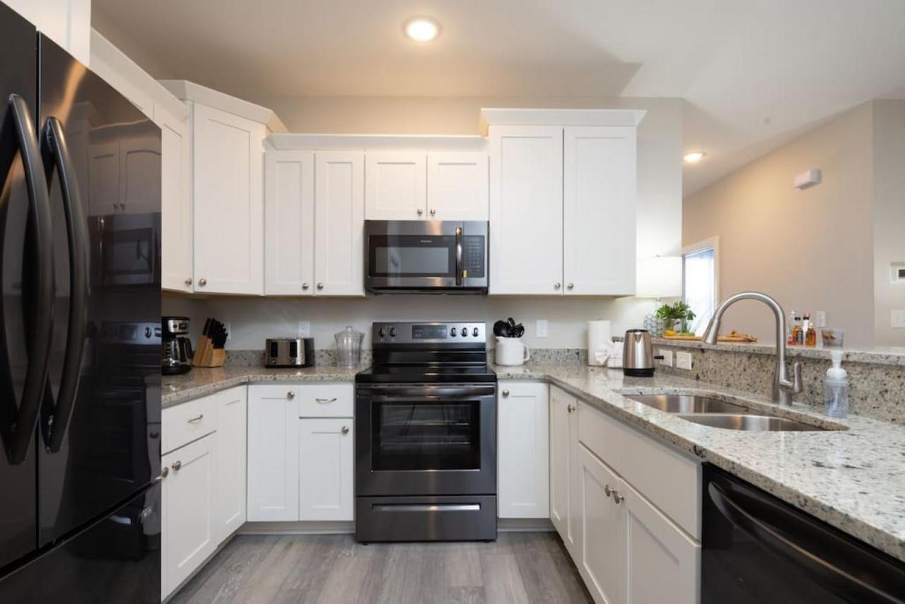 Lovely 4Br King Beds Steps To Beach And Pier G Myrtle Beach Exterior photo